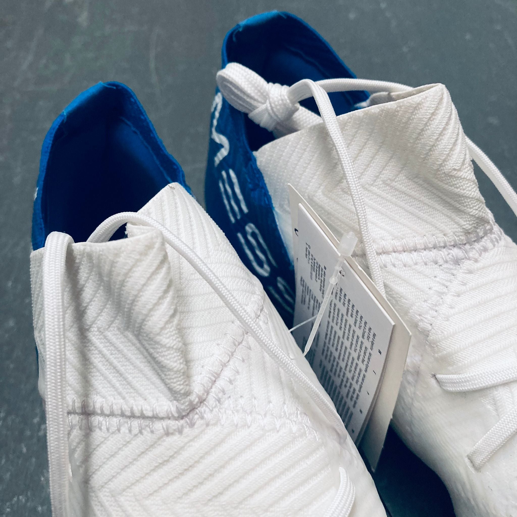 Adidas nemeziz outlet nmd