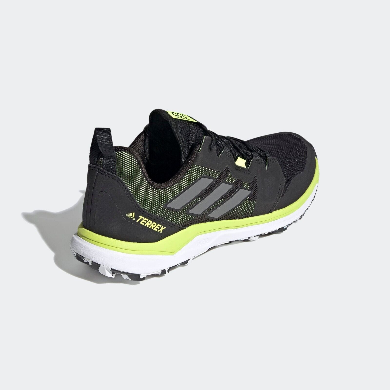 Adidas trail running outlet shoes size 6