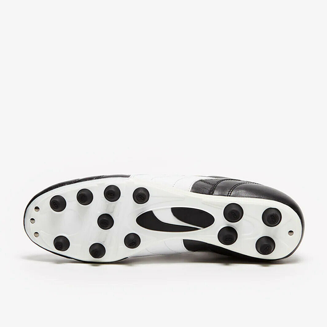 Puma king moulded deals studs